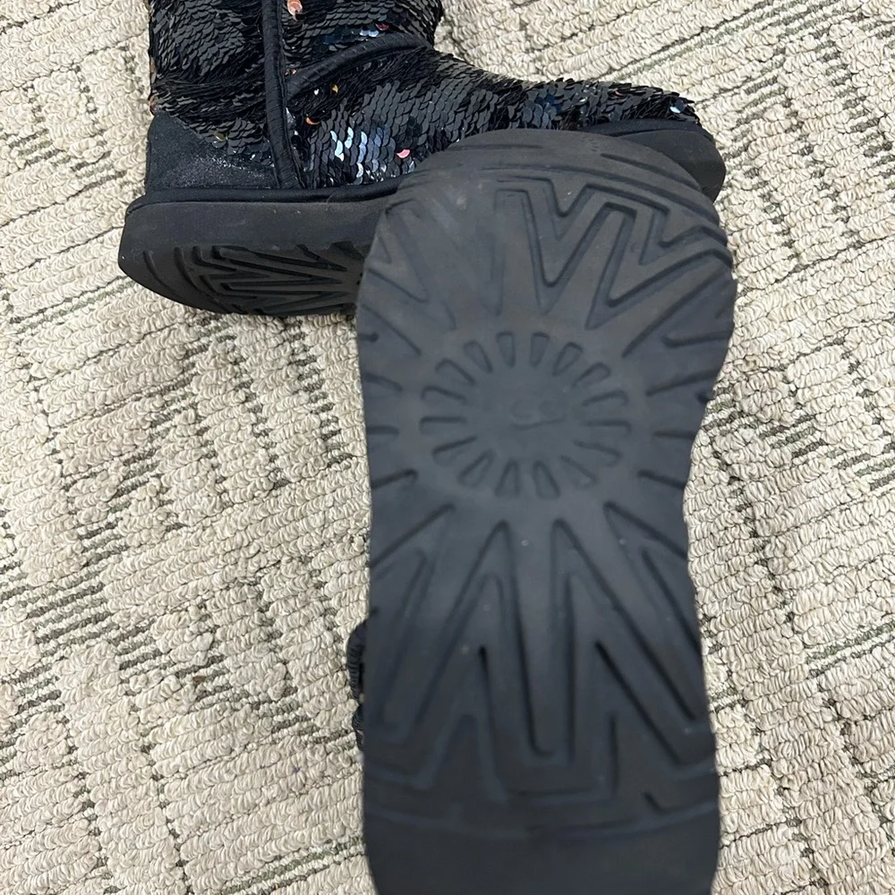 UGG Black Sequin boots size 5 - Picture 7 of 9
